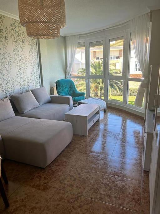 Playa De Berria -Apartamento Con Piscina Y Vistas Al Mar Santoña Exterior foto